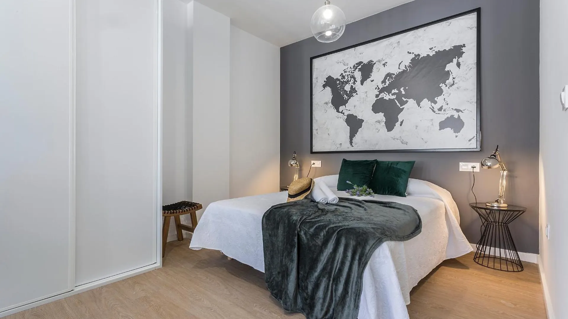 La La Suites Rianal Jerez de la Frontera 0*,  Spagna